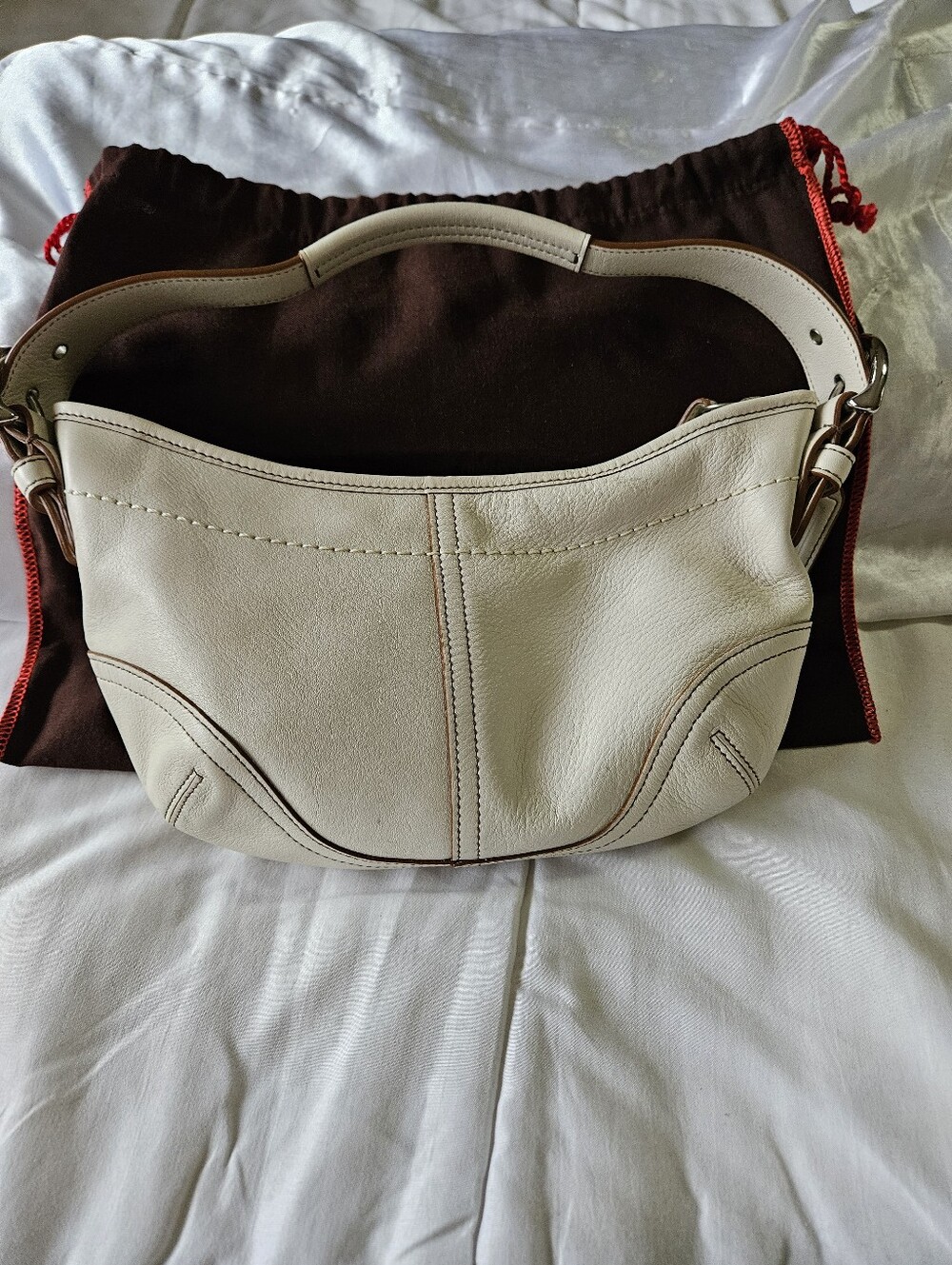 Vintage Coach Soho Small Hobo Bag - 9541 - Picture 3 of 16